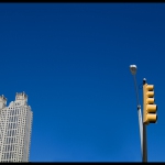 Atlanta-City-Ampel-mit-Himmel-und-Hochhaus-DSCF1208