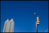 Atlanta-City-Ampel-mit-Himmel-und-Hochhaus-DSCF1208